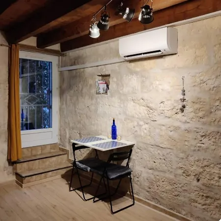 Beau Climatise/wifi, Proche Arenes Et Gare Apartment Arles